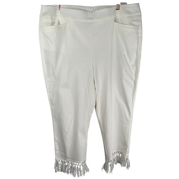Chico's Pants 3 / US 16 White Brigette Fringe Hem Slim Crops Slimming Panel - Picture 11 of 11